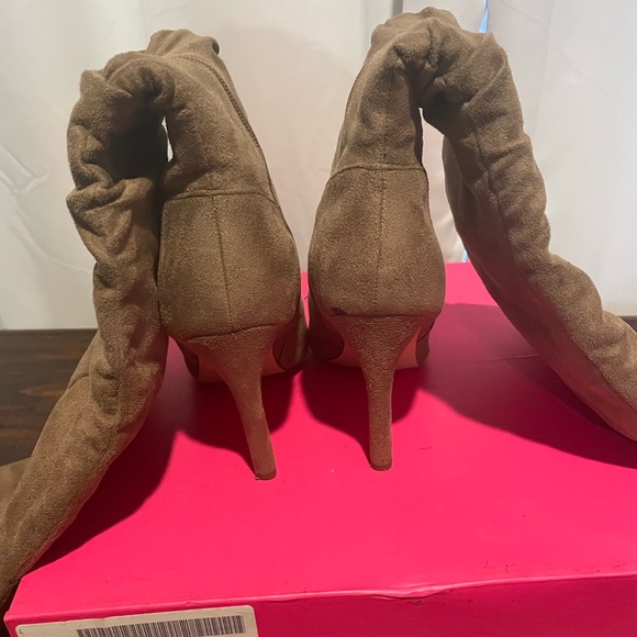 JustFab over the knee boots - Picture 6 of 11